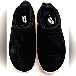 NIKE AIR MOC ULTRA BLACK/ANTHRACITE WHITE UNISEX SUEDE COMFY SLIP ON SNEAKERS